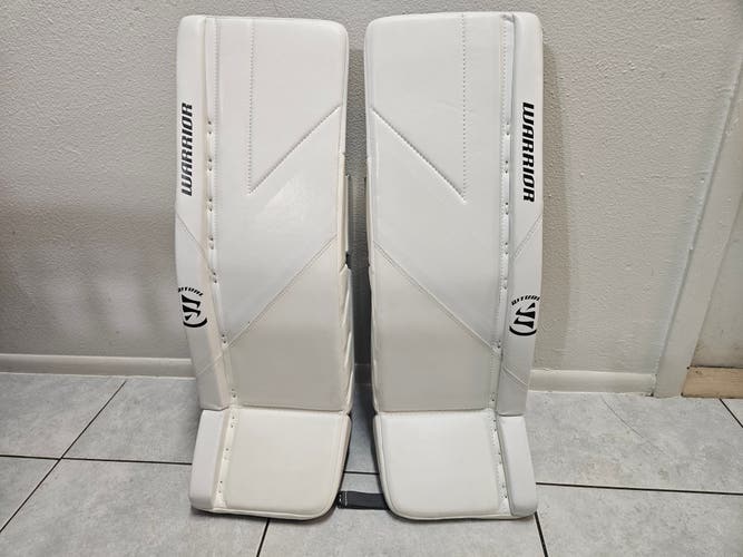 30" Warrior Ritual G6 E+ Goalie Leg Pads (Used)