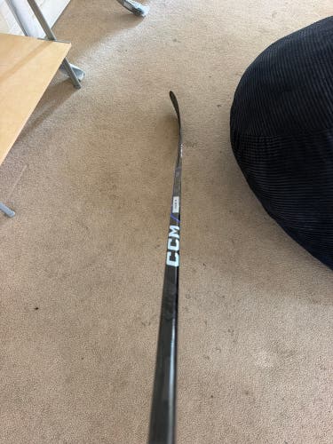 Senior CCM Ribcor Trigger 9 Pro Right Handed Hockey Stick P28 75 Flex (New)