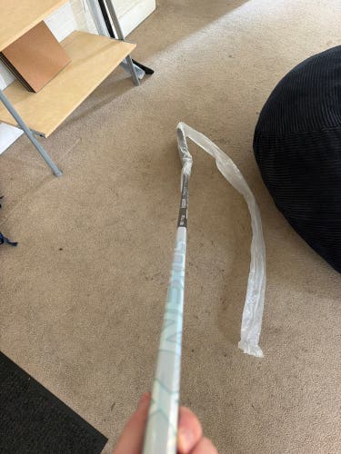 Senior Bauer Nexus Tracer Right Handed Hockey Stick P28 80 Flex (New)