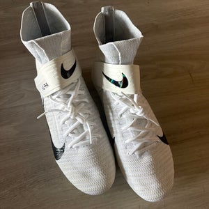 Men's Size M 11.0 (W 12.0) Nike (New)