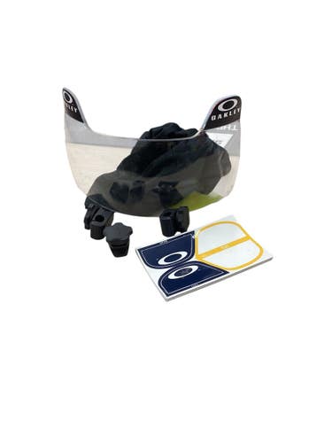 Used Oakley Football Accessory 11846-S000108530