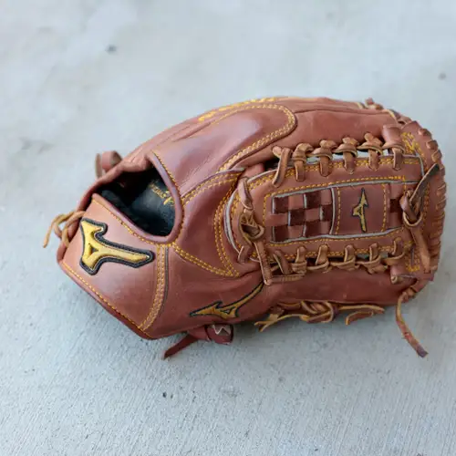 Mizuno Pro Limited GMP100 - Deguchi Kip - Pitcher/infielder Glove 12" RHT