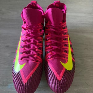 Men's Size M 10.5 (W 11.5) Nike (New)