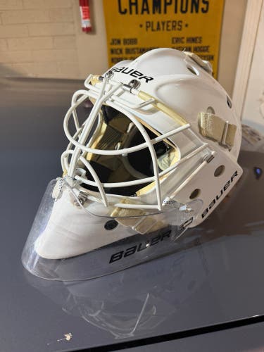 Senior Medium Bauer Profile 960 Goalie Mask (Used)