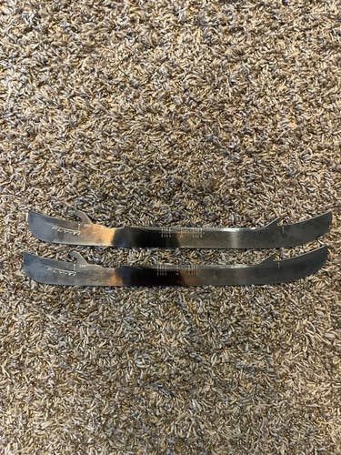 *NEW* Bauer Fly-Ti skate blades (288mm)