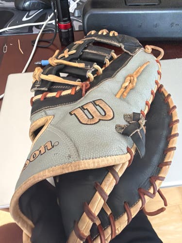 2023 Wilson A2000 RH First Base Baseball Glove 12.5" (Used)