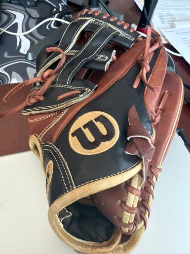 Brown Adult Outfield A2000 12.75" Baseball Glove