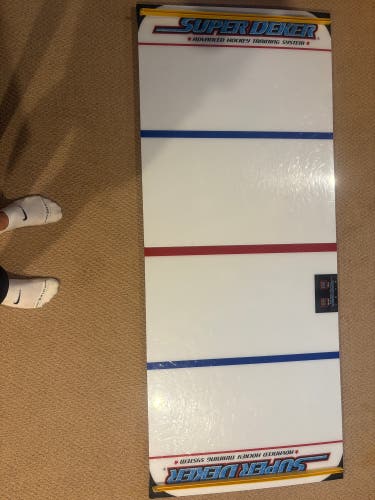 (Used) SuperDeker Advanced Hockey Training System – Stickhandling Trainer