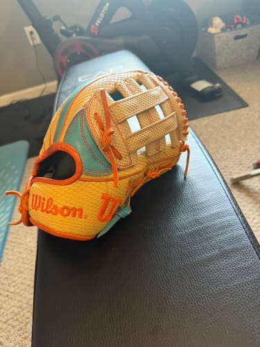 2024 Wilson A2K 1721 LH Infield Baseball Glove 12" (Used)