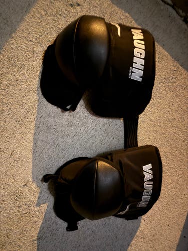 VAUGHN vpg 8800 GOALIE KNEE & THIGH GUARDS