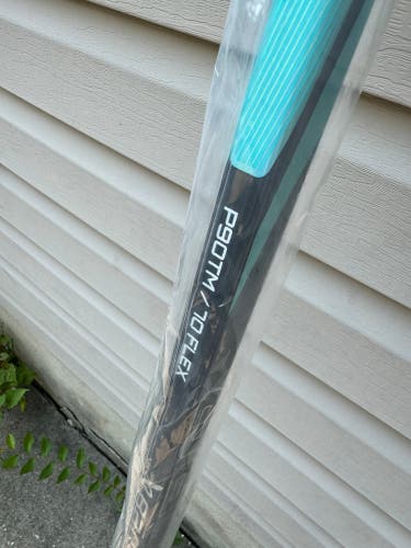 Senior Teal Bauer Nexus Tracer Right Handed Hockey Stick P90TM 70 Flex (New)