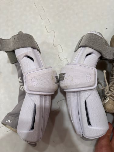 Large Adult STX Stallion 1k Arm Pads (Used)