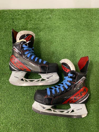 CCM JetSpeed FT6 Pro Hockey Skates | Youth Size 13.5 (Regular)