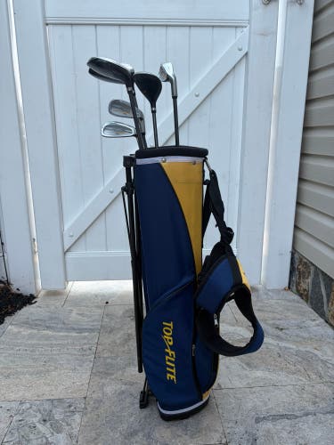 Junior 2012 Top Flite XLj Right Handed Clubs (Full Set) Junior 6 Pieces 36" (Used)