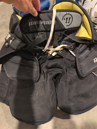 Senior Small Warrior R/X2 Hockey Goalie Pants (Used)