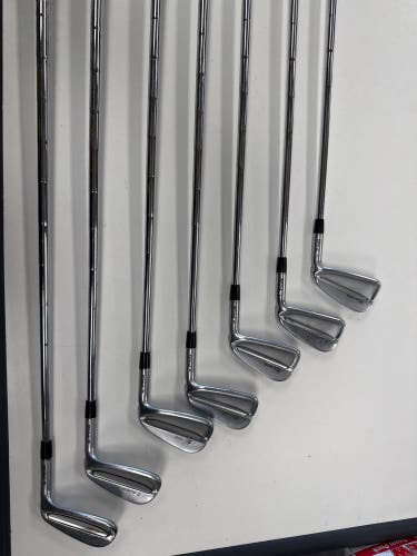 Men's 2016 Ping iBlade Right Handed Iron Set Stiff Flex 35" (Used)