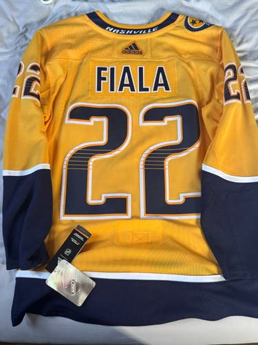 Nashville Predators Kevin Fiala #22 Size 46 Men's Adidas Jersey (Used)