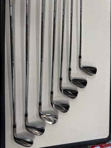 Men's 2022 TaylorMade Stealth Right Handed Iron Set Stiff Flex 35" (Used)