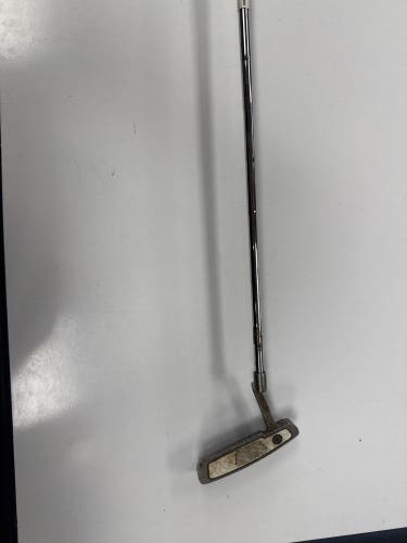 Men's Odyssey White Hot Tour 1 Blade Right Handed Putter Steel 33" (Used)