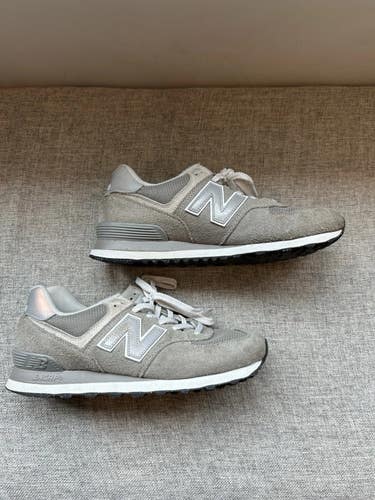 Gray Men's Size M 9.0 (W 10.0) Adult New Balance 574 Shoes (Used)