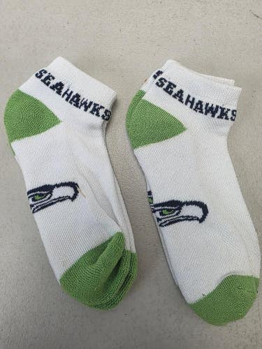 ST52 WOMENS NFL SEATTLE SEAHAWKS Lot of 2 Crew Socks LARGE NEW