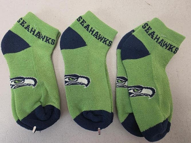 ST53 WOMENS NFL SEATTLE SEAHAWKS Lot of 3 Crew Socks LARGE NEW