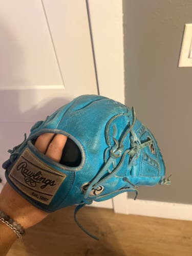 Rawlings Heart of the Hide RH Pitcher's Baseball Glove 11.75" (Used)