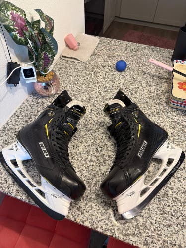 2021 Bauer Supreme 2S Pro Hockey Skates Extra Wide Width 11.5 (Used)