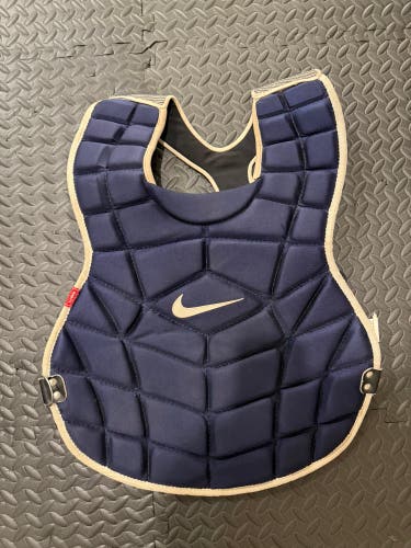 Nike Diamond Elite Catcher's Chest Protector