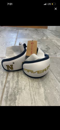 BUNDLE: Navy Lacrosse Armpads NEW and White Navy Large Sweatshirt (Used)