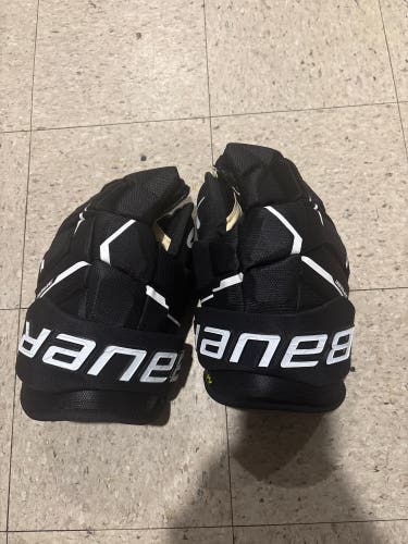 Bauer Supreme M5 Pro Gloves 13" (New)