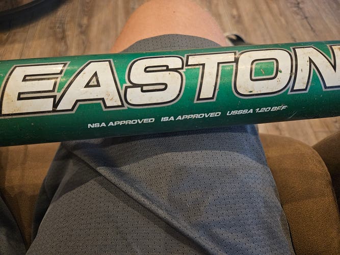Easton Cyclone Alloy Bat (-9) 18 oz 27" (Used)