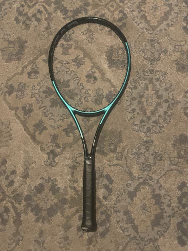 2025 HEAD Gravity Pro 4 1/4 Grip #2 Tennis Racquet