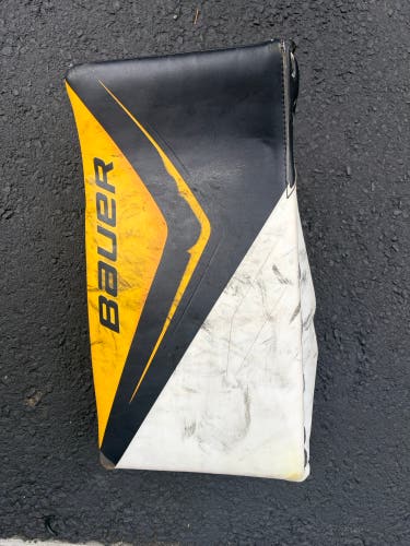 Bauer FlyLite Blocker Regular Pro Stock (Used)