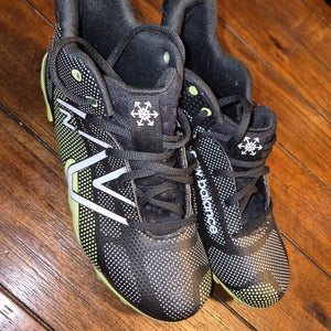 Men's 5.5Y (Big Kids / Youth) New Balance (Used)