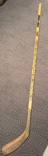 Senior Sher-Wood Right Handed Hockey Stick Heel Pattern 95 Flex (New)