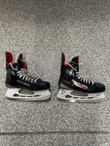 2023 Bauer Vapor X4 Hockey Skates Senior Size 9, Fit 1