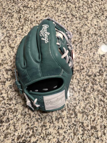 2025 Rawlings Heart of the Hide RH Infield Baseball Glove 11.5" (New)