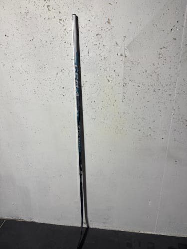 Senior CCM FT9 Pro Left Handed Hockey Stick P28 70 Flex (New)