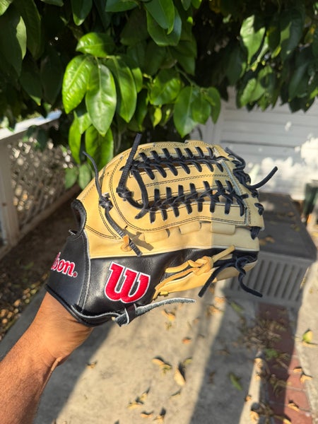 Wilson A2000 D33 RH Infield Baseball Glove 11.75" (Used)