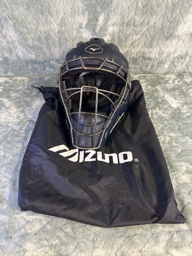 Intermediate Mizuno Catcher's Mask (Used)