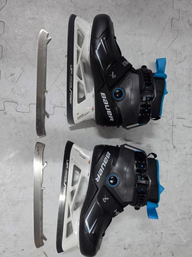 Bauer Konekt Hockey Goalie Skates Regular Width Size 3 (Used)