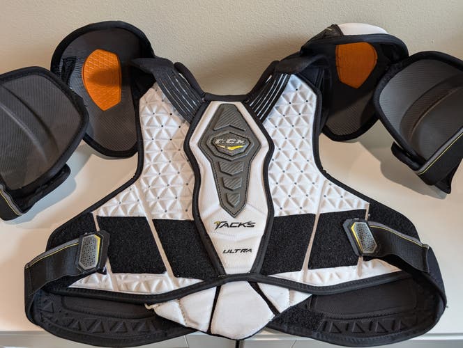 Large Senior CCM Ultra Tacks Shoulder Pads (Used)