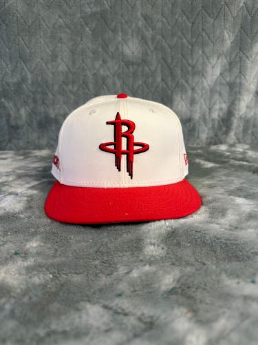 White Adult Unisex Fanatics Hat (Used)