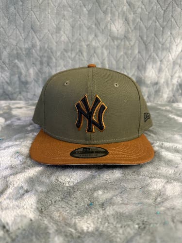 Green Adult Unisex Fanatics Hat (Used)