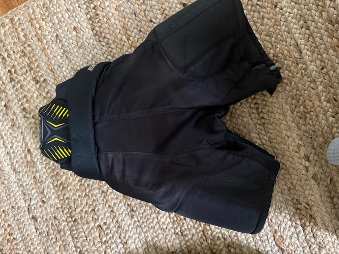 Youth Medium Bauer Supreme 3S Hockey Pants (Used)