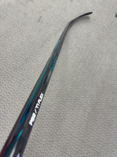 Senior Bauer Supreme Fuse Left Hand Hockey Stick P92 77 Flex (New)