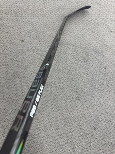 Intermediate Black  Bauer Vapor Flylite Left Hand Hockey Stick P28 65 Flex (New)