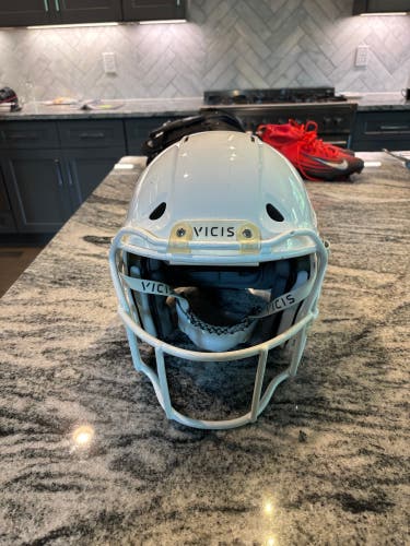 White Youth Small/Medium Vicis Zero1 Helmet (Used)