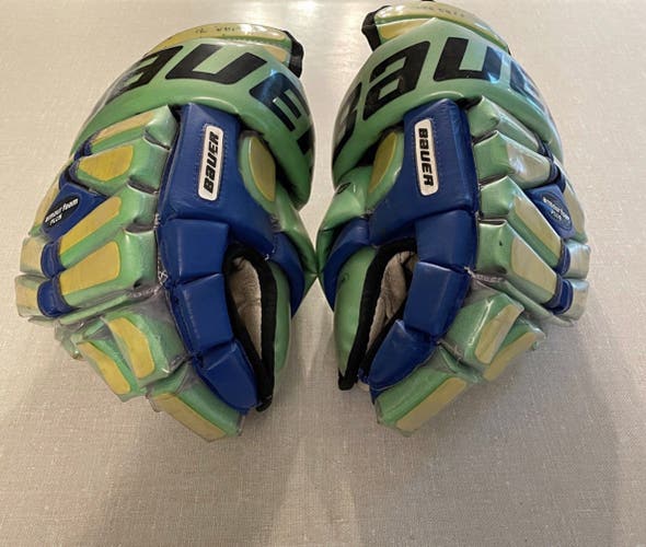 Bauer Supreme custom Gloves